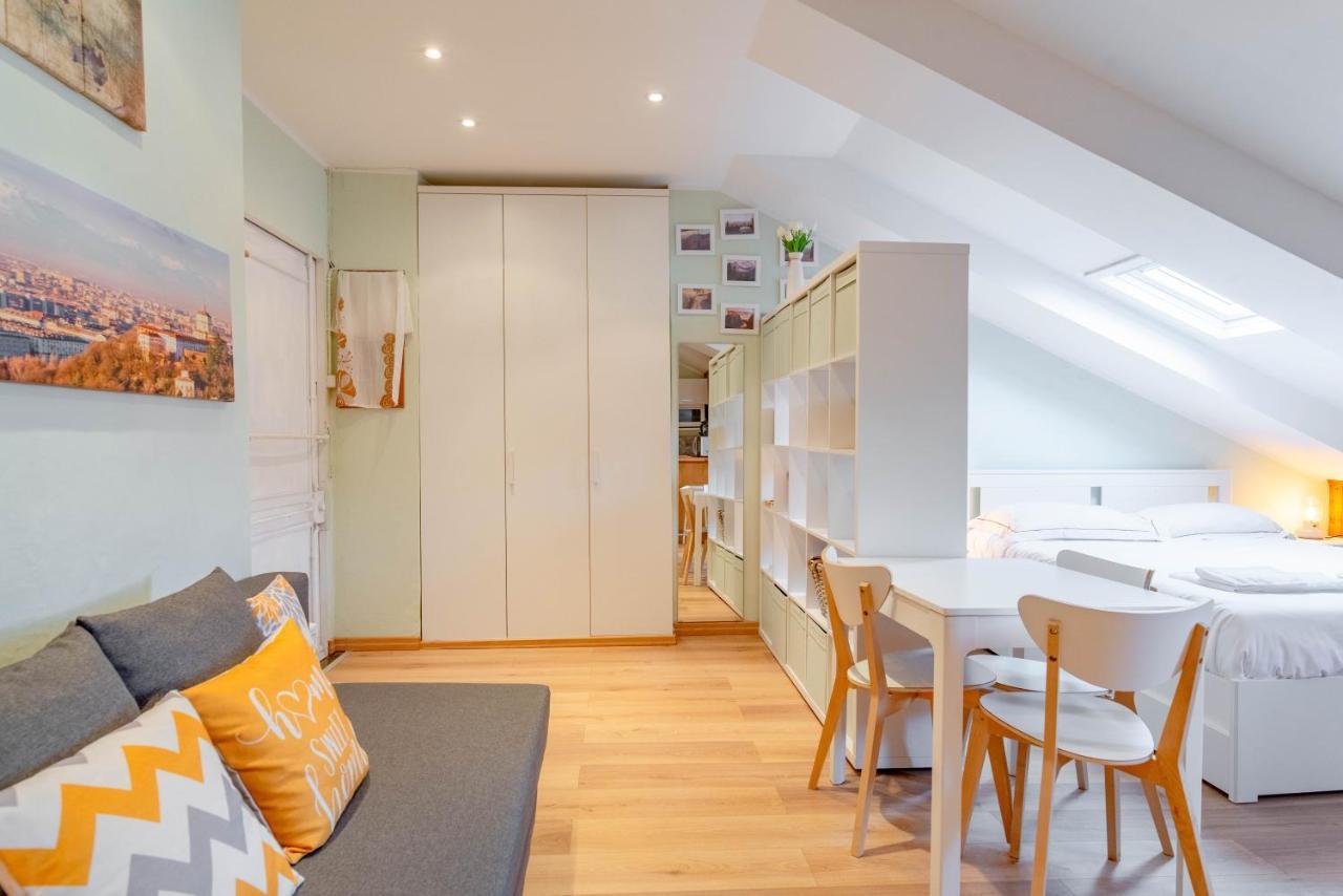 Nella Casa Del Pittore Turin